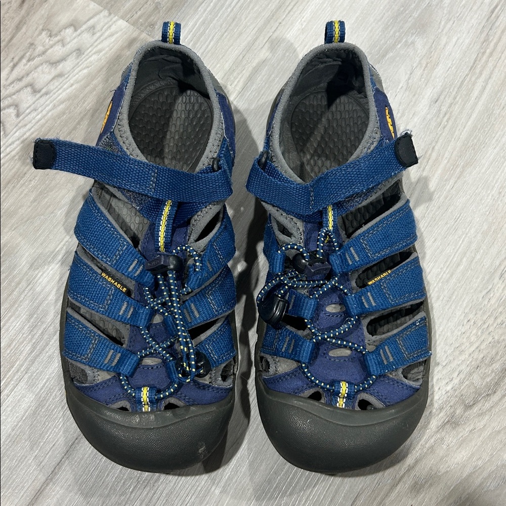 KEEN Kids Blue and Gray Outdoor Sandals US size 4 big kid